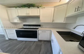 Open concept kitchen / dinning area
