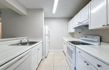 719 Meadows Circle-13