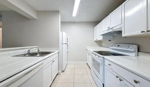 719 Meadows Circle-13