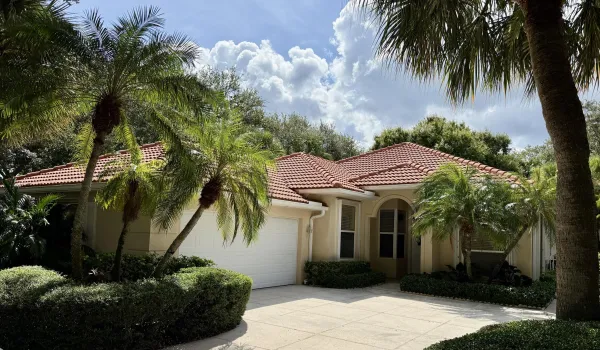 Lovely Oaks East Single Family Home