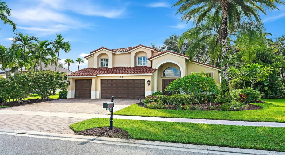 4636 Windward Cove Ln-29