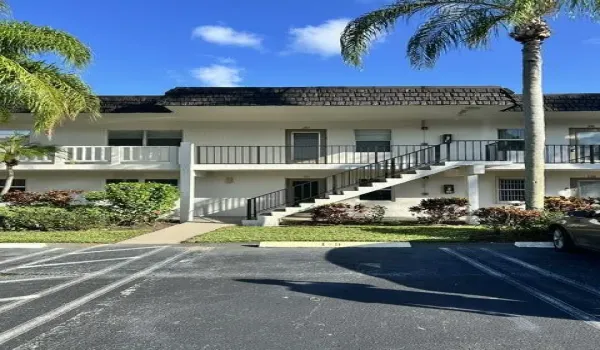2ND STORY CONDO