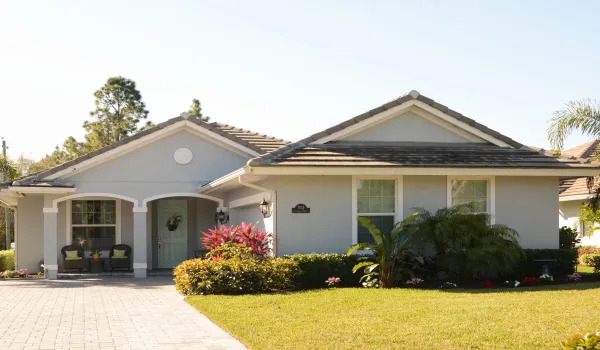 2652 Conifer front