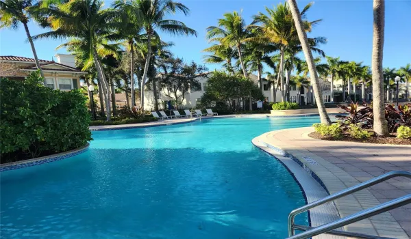Spectacular pool, it is one of the three
