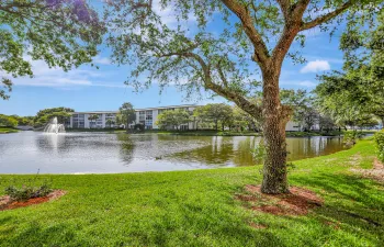 Lake/Fountain View