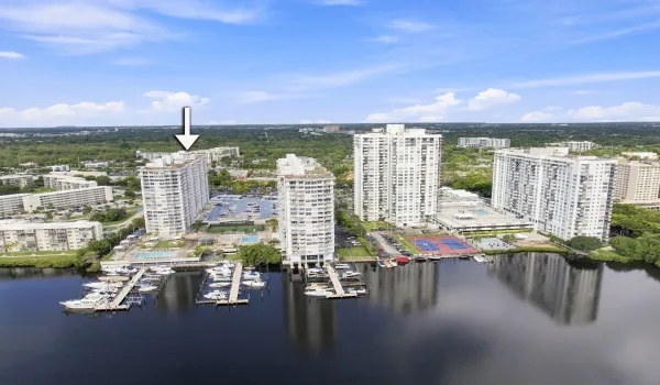 2-web-or-mls-18021-biscayne-blvd-901