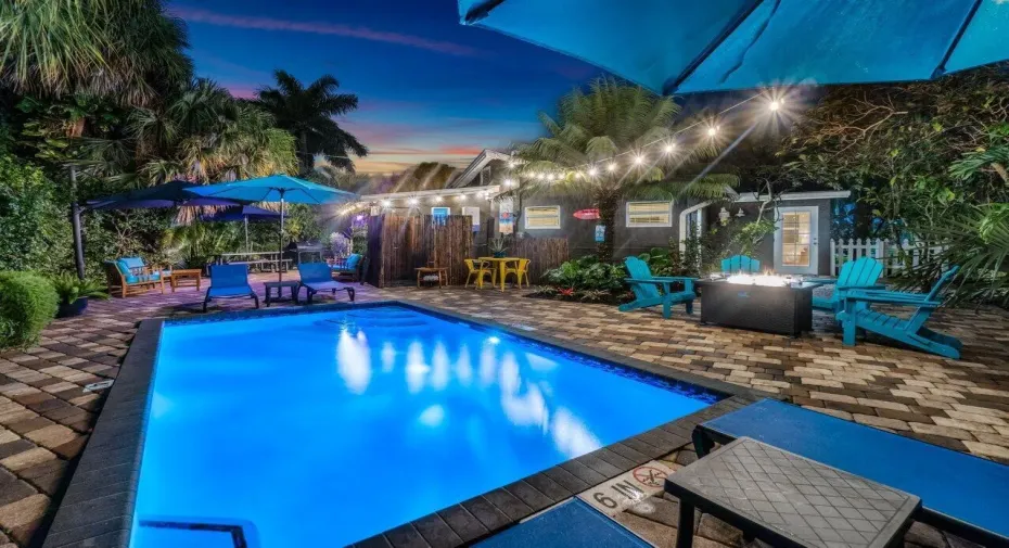 Pool, Palm Trees & Privacy