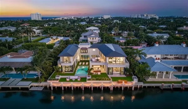 dash_1117 Beach Drive Aerial2