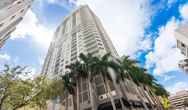 350 Las Olas Place