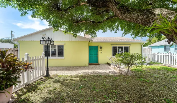 001-318WestMangoStreet-Lantana-FL-33462-