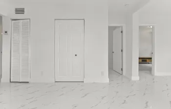 05 Living Room 01