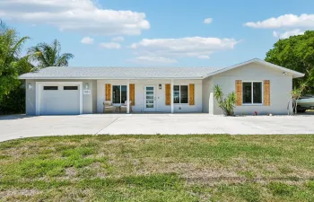 1051 SW 25th Ave