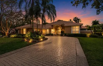 1207 Manor Drive