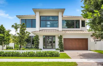 445 NE 11TH AVE-1