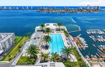 Amenities roof top pool
