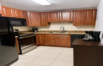 405 Meadows Circle Kitchen