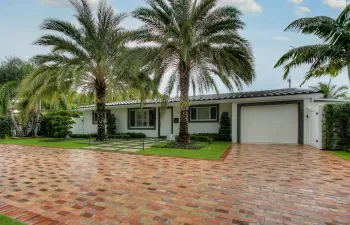 931 NE 23rd Terr-1