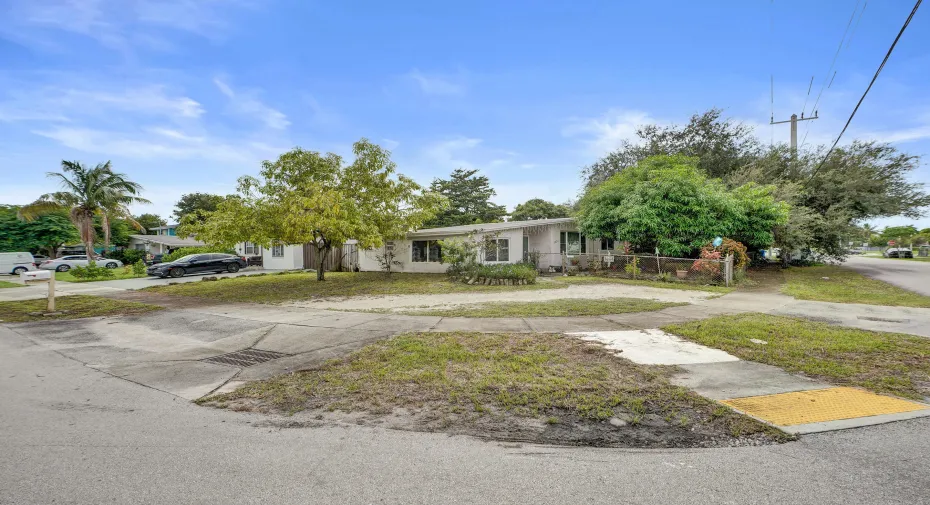 Large corner lot