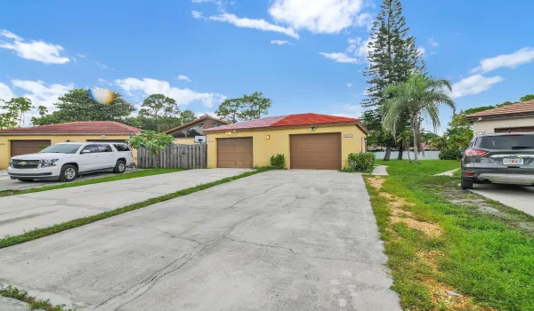 1219 Periwinkle Pl, Wellington -1