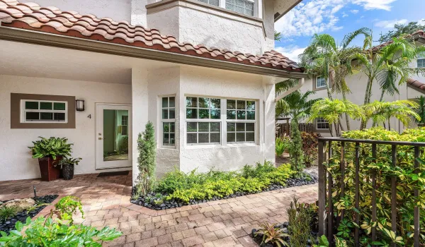 002-620Northeast9thAvenue-4-FortLauderda