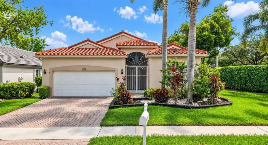 WELCOME TO 11572 SPRING OAK AVENUE