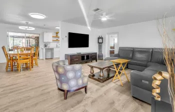 LIVINGROOM