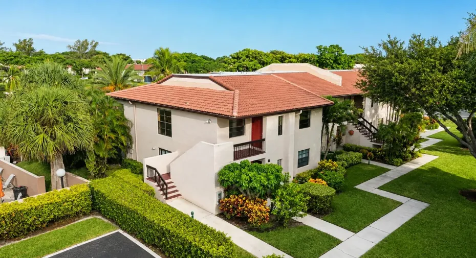 Exterior corner unit aerial