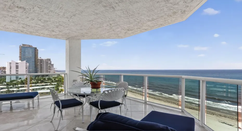 Direct Ocean View!