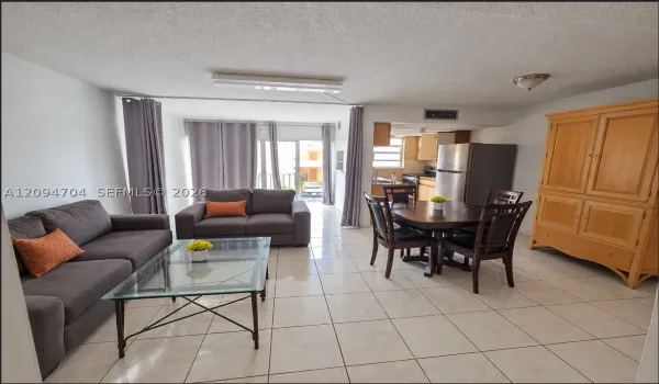 entry level has 1/2 bath and bonus space by the windows,  enclosable for office or bed