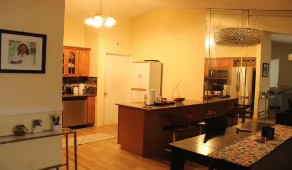 Kitchen & Dining area