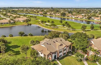 lake golfcourse view!