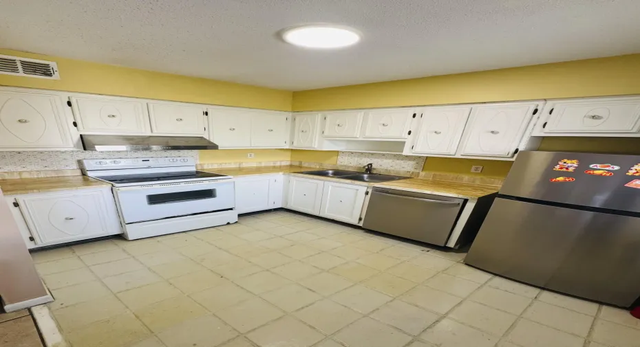 Kitchen 1
