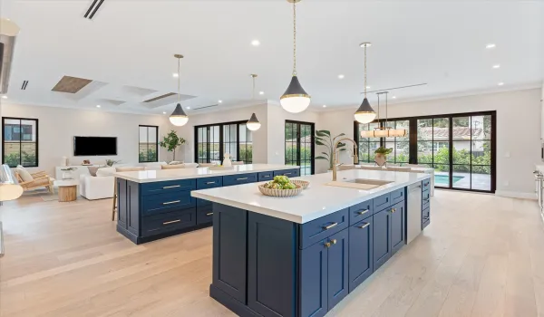 12-1016 SE 8th Street