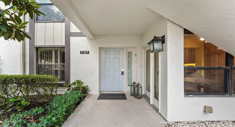 Entrance to ground floor apartment