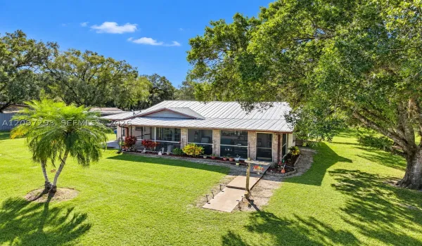 4419 Loblolly Bay Rd. LaBelle, FL 33935
