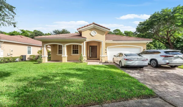 001-6855OsageCircle-WestPalmBeach-FL-334