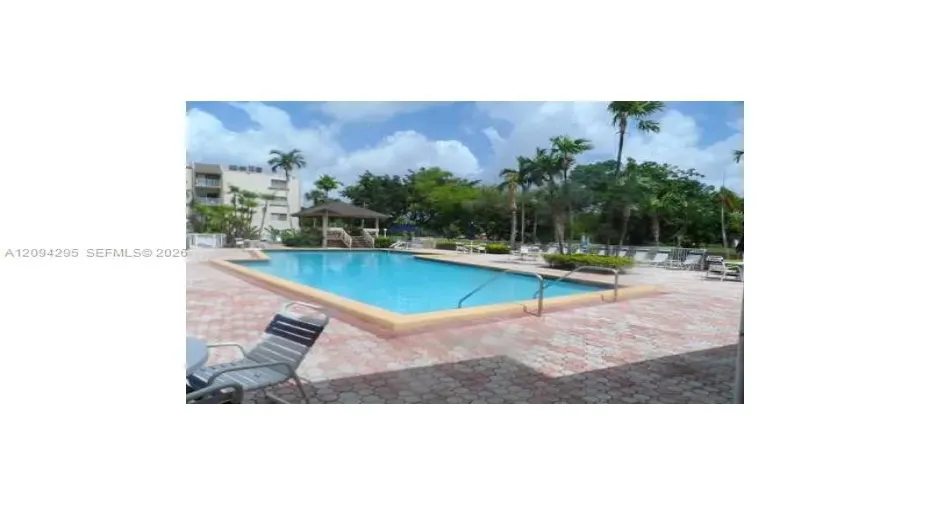 Swimming Pool/Hot Tub/Sauna
