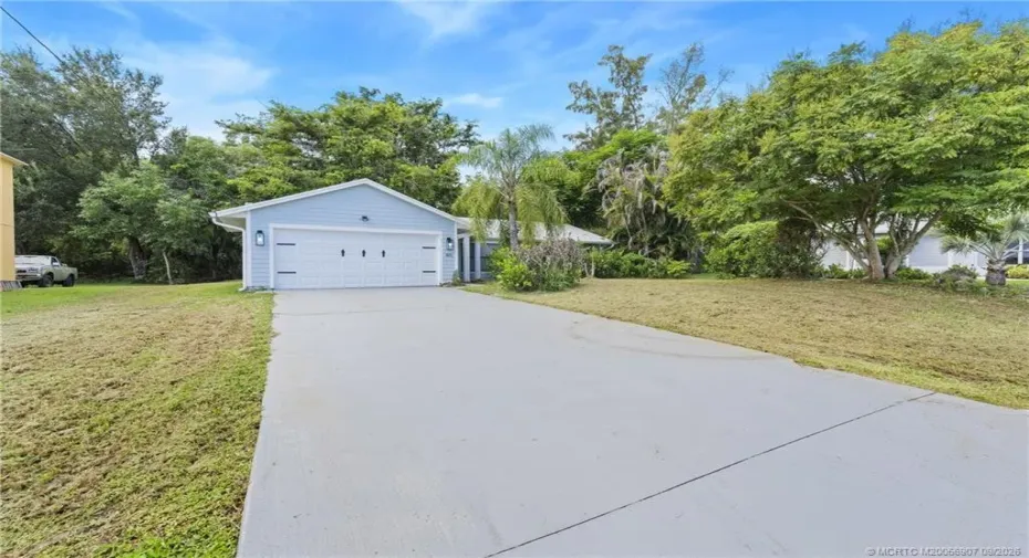 411 SW Namoit Pl, Port St. Lucie, FL 34953