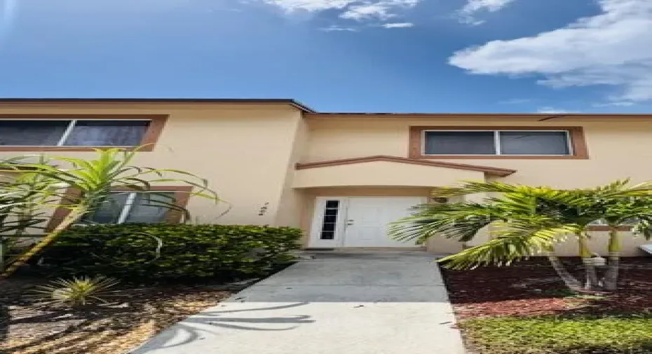 1604 LAKEVIEW 1