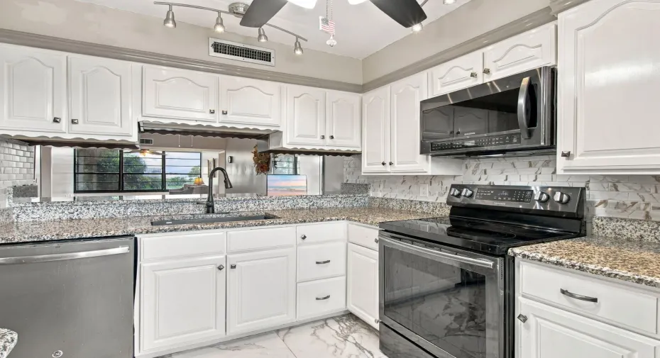 9-web-or-mls-1502-whitehall-dr-305