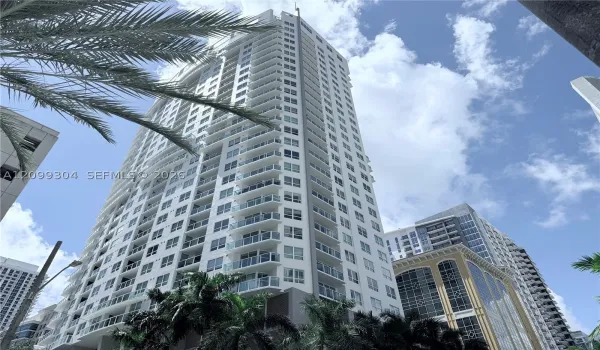 350 LAS OLAS PLACE