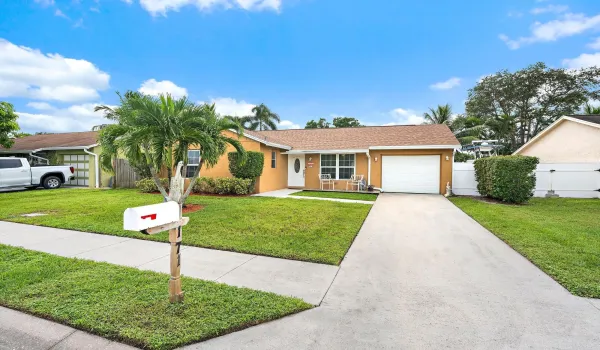 171 Banyan Cir-1