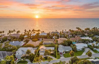 60 Colony Rd, Jupiter Inlet Colony