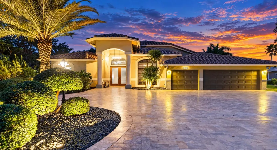 001-030-Front of Home-4000x2650