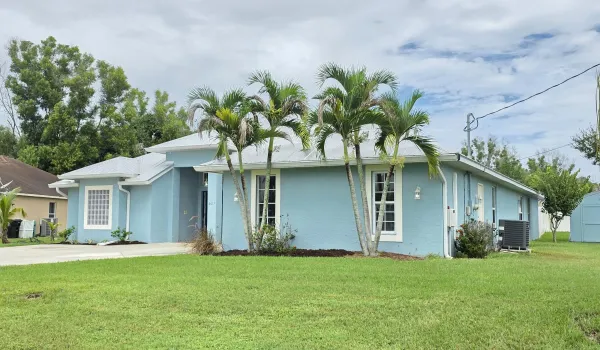6611 NW Agnon Ct (28)