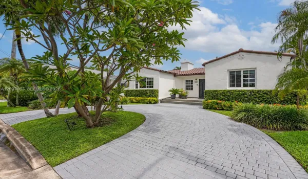 Circular driveway