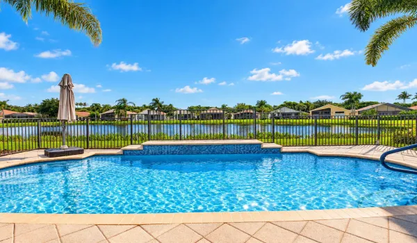 Welcome to your private Paradise!