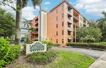 1-web-or-mls-Presidential Way #310-S1809