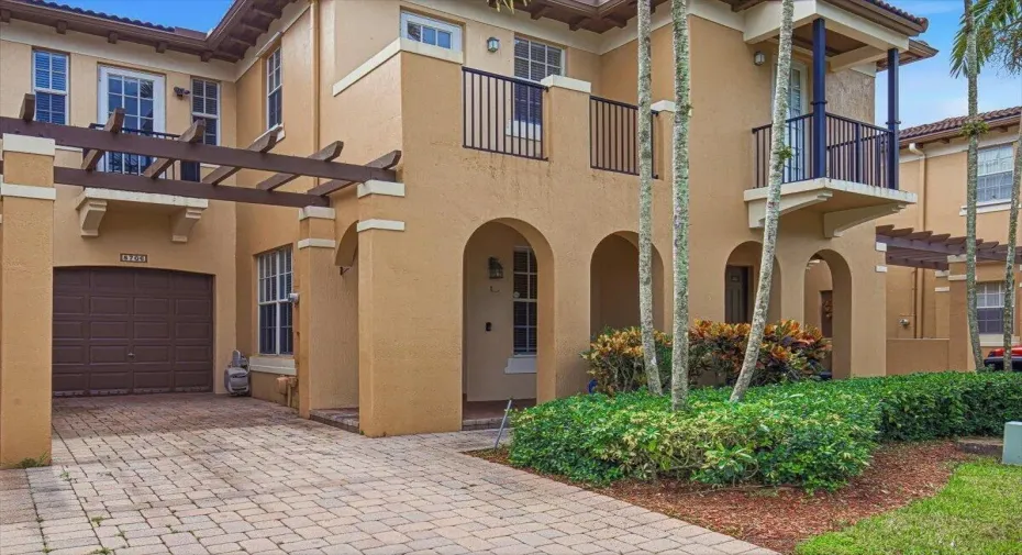04-Front Home-C