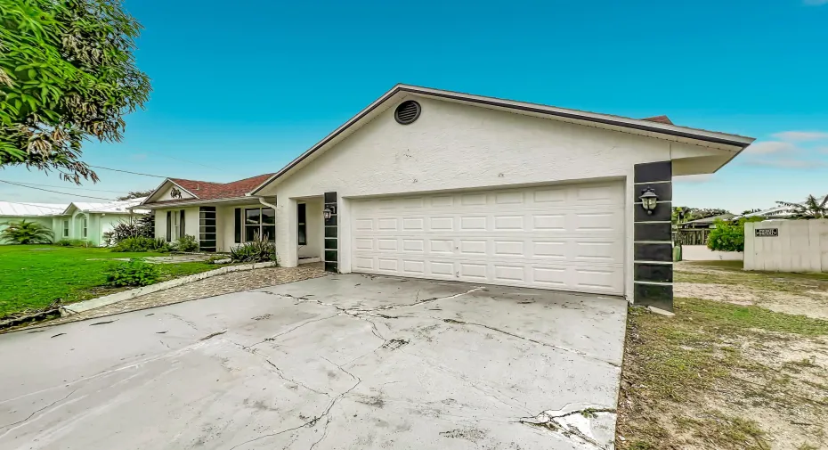 2281 SW Grosspoint Street-13
